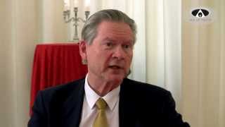 TIMOTHY GOOD ~ "Secrets of UFO Existence" [Age Of Truth*TV] [HD]