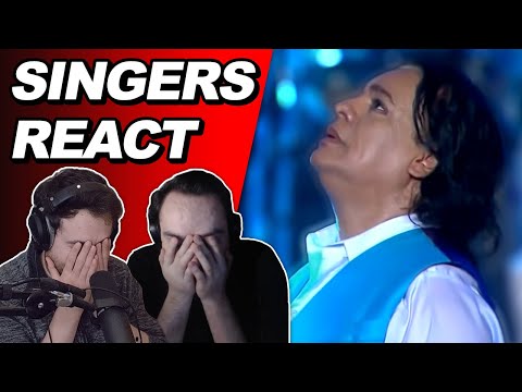 Singers Emotional Reaction to Juan Gabriel - Amor Eterno (Live) | Reaction