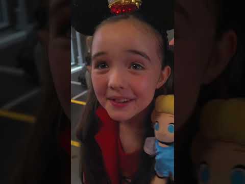 Thumbnail for Disney Fantasy Mini-Vlog | Embarkation Day Magic ✨