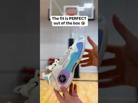 My all time favorite shoes 👟🔥 @WayofWade003 #basketball #basketballshoes #wayofwade10