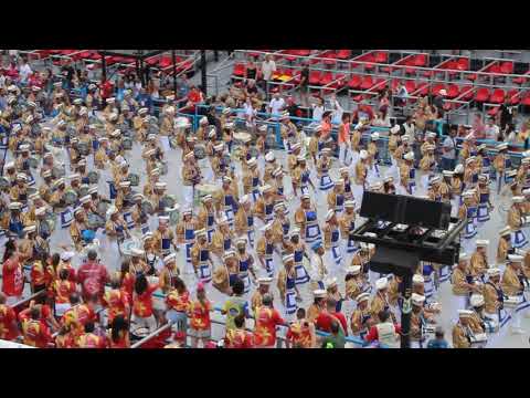 Bateria da Unidos da Tijuca se apresenta em frente ao módulo 3 - Carnaval 2019