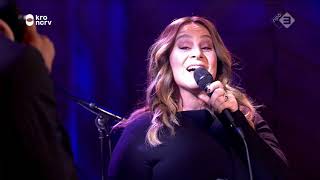 Trijntje Oosterhuis & Alain Clark - Baby, It's Cold Outside video