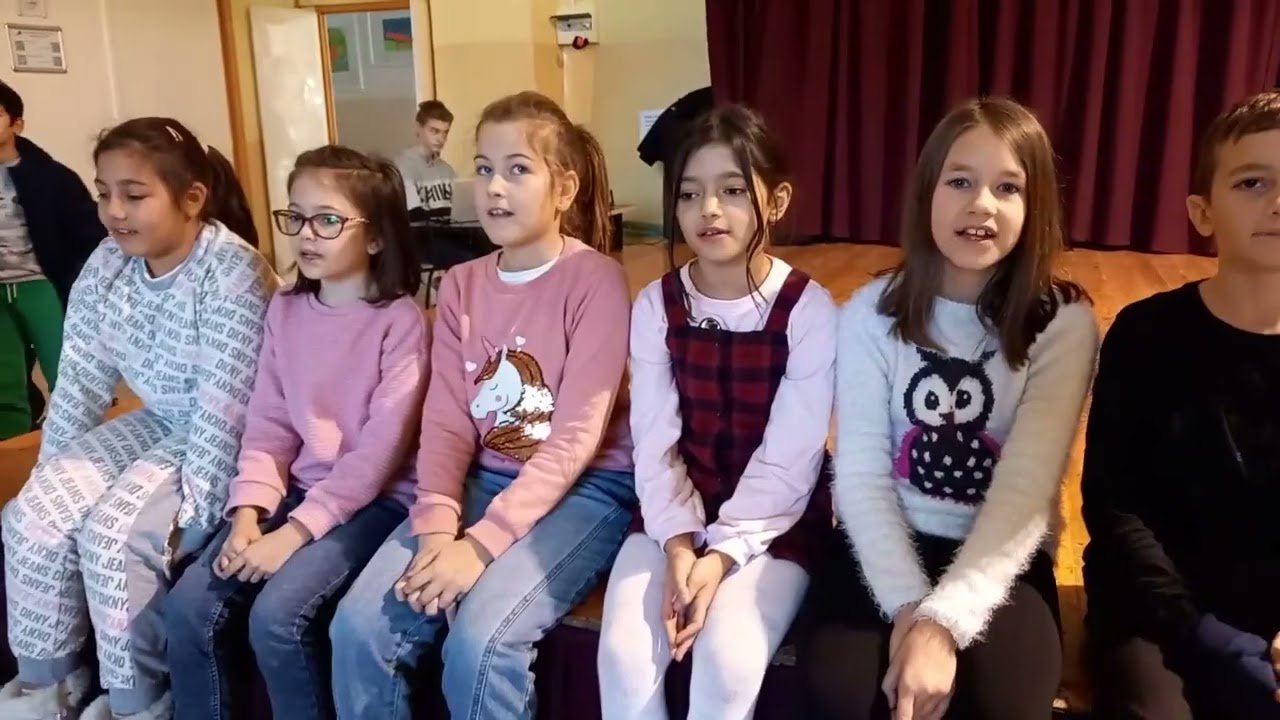 Éneklés a szünetben a 3.c-vel 2022.11.