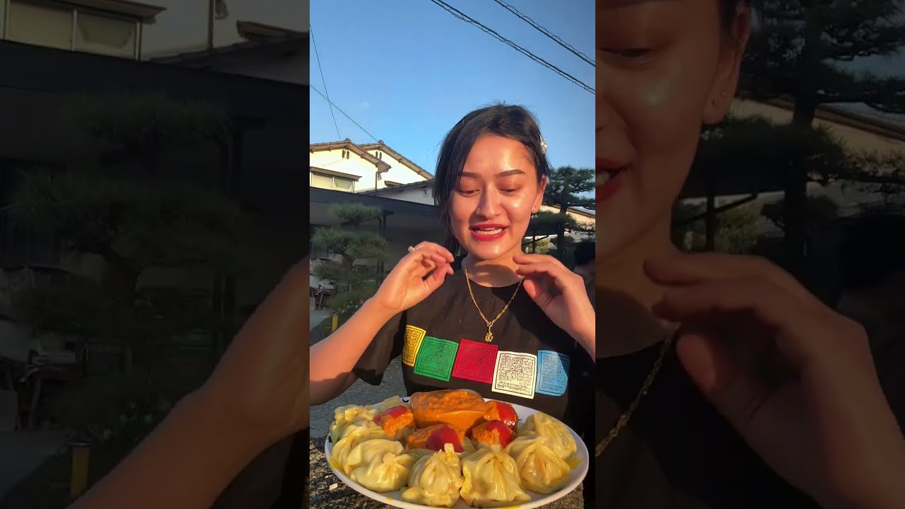 MO:MO CHALLENGE 🥟🥵 #foodchallenge #foodiesisters #rockpaperscissors #thefoodie #mukbang 