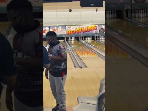 William two handed Bowling sensation