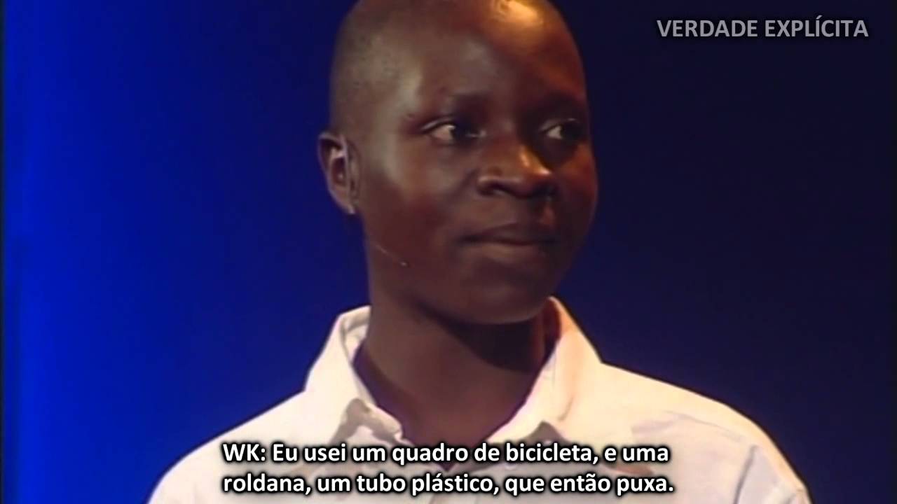Garoto africano de 14 anos cria moinho de vento e leva energia para sua família