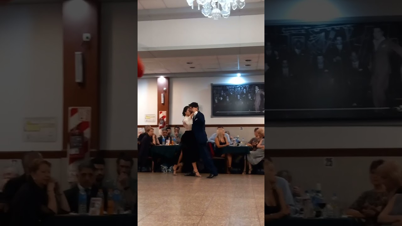 Cristian Correa y Natalia Galain campeonato de baile de la ciudad 2023, vals 1