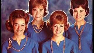 THERE´S A KIND OF HUSH  com  LENNON SISTERS   gravação de 1967
