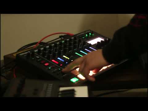 Soundscape Synth Jam,Roland MC-707 & Juno-X/JDXa