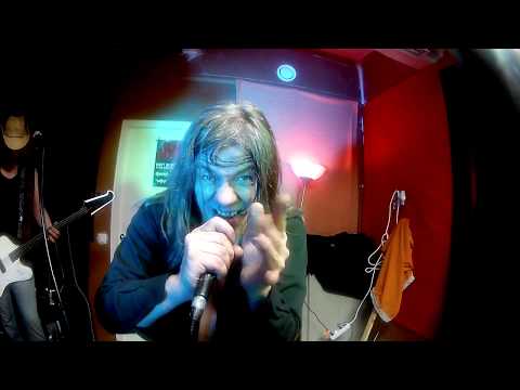 Rane Rautiainen & Paha Kaksonen – Tunti turpaan Vaajakoskella - Treenikämppälive 2020