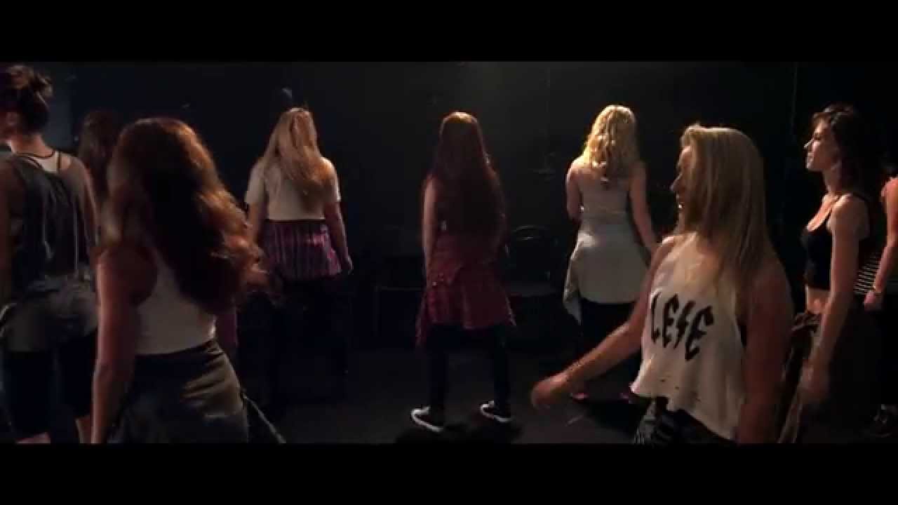 Amy Shark — Spits on Girls