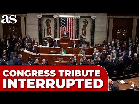 MOMENT OF SILENCE Charlie Kirk BROKEN BY YELLING WOMAN  in House Chamber