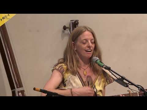 Aham Prema | I am Love | Hare Krishna Maha Mantra | sung by Shankari Susanne Hill