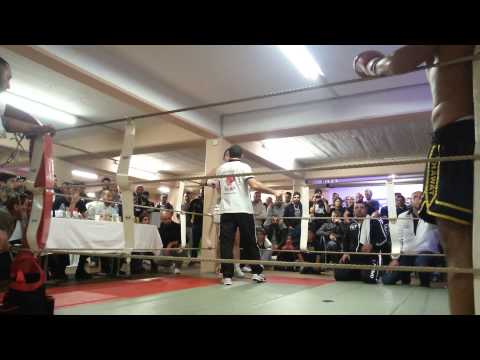 Dennis Thomas vs. Dlovan Chaker