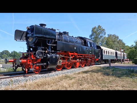 VSM-stoomtrein passeert overweg in Dieren, met rit naar Beekbergen! // VSM steam train, 24-7-2022!