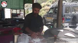 preview picture of video 'Traditional Street Food of - Gilgit Baltistan _Chapshuro'