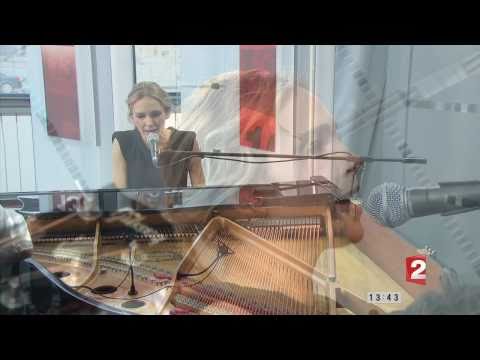 Claire Keim - Ça Dépend, au piano (JT du 19 janvier 2011)