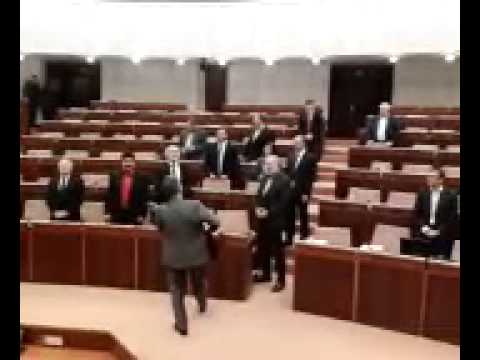 ticha noc v slovenskom parlamente