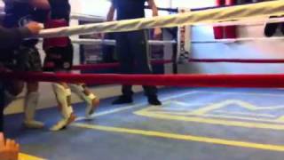 Henry Davis 7 year old first kickboxing fight round 4
