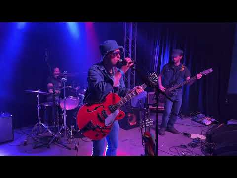 Toxic (Britney Spears) - Batbox Live at The High Dive 7/9/2022