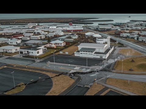 WATCH: Steaming cracks in Iceland fishing village after weeks of small volcanic earthquakes