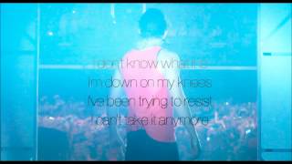 Austin Mahone Can&#39;t Fight This Love (Lyrics + Audio Original)