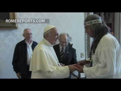 El Papa y el Nobel Pérez Esquivel defienden los derechos de los indígenas