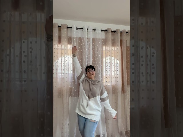 Vídeo relacionado con DONREN Cortinas Rojas para Festivales, decoración navideña del hogar, Cortinas Cortas para Ventanas pequeñas (76.2 x 61.0 cm, 2 Paneles)