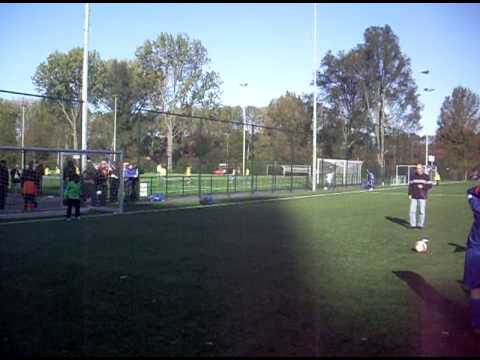 Penalty Berend voor Buitenveldert F2