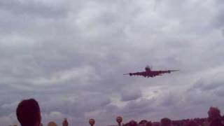 preview picture of video 'Airbus A380 Landung am Flughafen Karlsruhe / Baden-Baden (Baden-Airpark)'