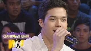 GGV: Elmo sings &#39;Girl Be Mine&#39; for Pia