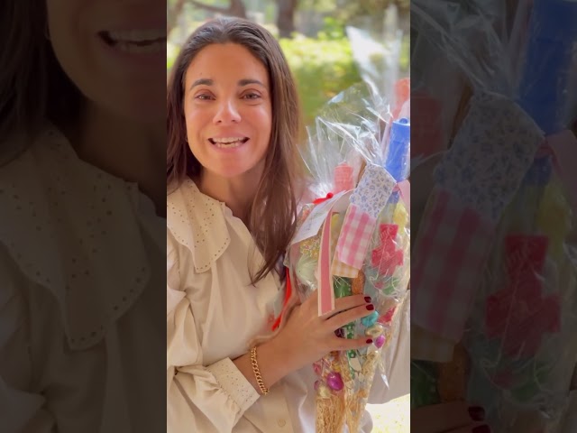 Vídeo relacionado con Regalo familiar de Semana Santa de Pascua, nuevo libro de madera de Semana Santa 2025, kit de libro de Pascua hecho a mano para decoración del hogar, escritorio y oficina (2 piezas)
