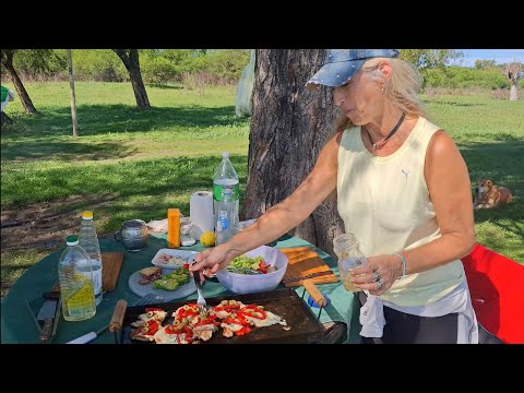 Pesca y cocina en Paranacito.