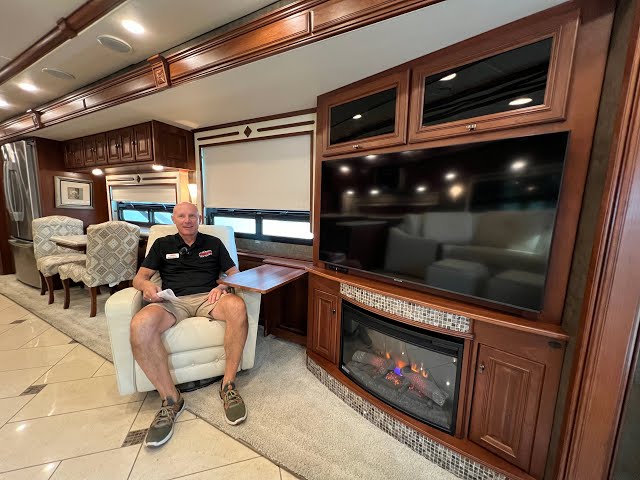 Preview image of 2015 Winnebago Tour 42QD (17U242679) youtube video