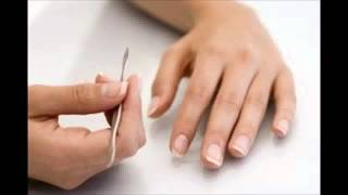 The Best Natural Oil to Repair Cuticles & Nails