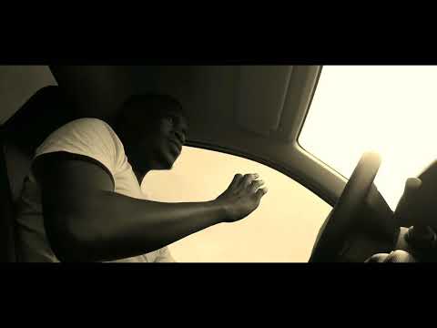 Inhloko nes'xhanti by Khuzani Mpungose