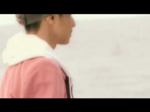 Raymond Latuheru - satu senyum jua