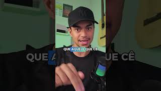 O bambu japonês passa 4 anos “sem crescer” e depois dispara 27 metros em 1 ano. Não é atraso. É raiz