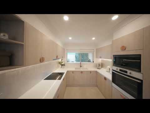 2/42A Greenacre Road, Wollongong