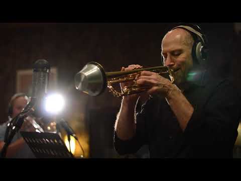 Michael Mossman plays Corazón Rebelde with Mambísimo Big Band