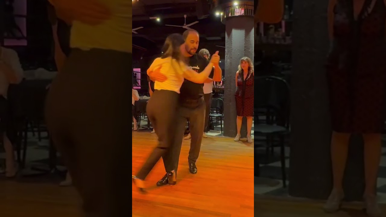 Tango lessons by Cristina Sosa & Daniel Nacucchio. D’Arienzo. Salón Marabú. BsAs. 12/28/2023