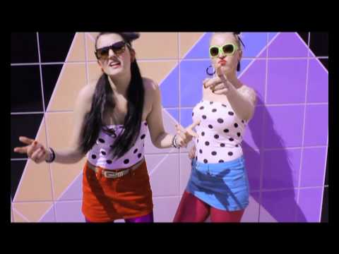 Las Balkanieras feat. Meli Wharton - LEGGINS