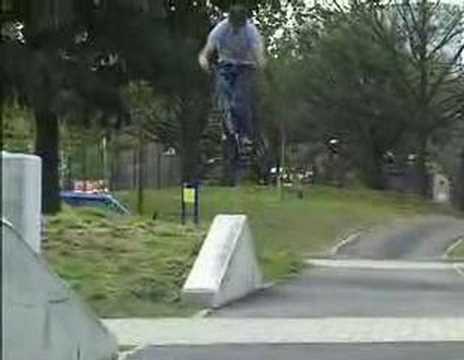 Channel 4Down BMX :: Marv in Nang