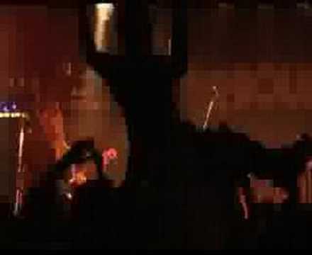 Airbourne - Runnin' Wild [OFFICIAL VIDEO]