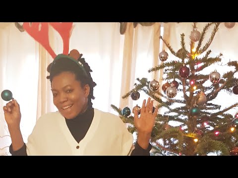 We finally put up our Christmas tree 🌲🌲🌲💃🏿💃🏿