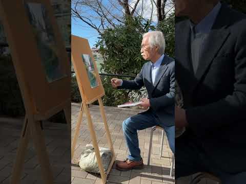 和光大学卒業生の柴崎春通さんに大学案内の表紙を描いてもらいました！