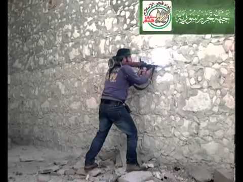 استهداف عربة BMB لقوات النظام في معركة معرة النعمان من قبل كتيبة فجر الإسلام في محافظة إدلب