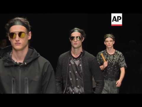 download lagu mp3 mp4 Shawn Mendes Headband, download lagu Shawn Mendes Headband gratis, unduh video klip Shawn Mendes Headband