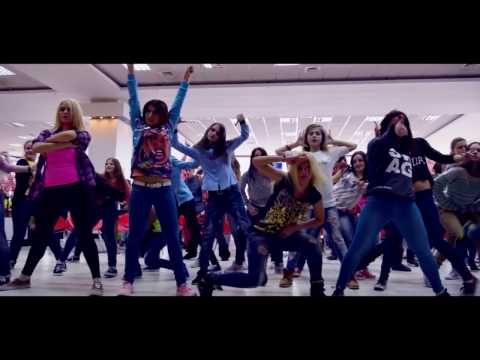 Sis n Bro Moldova Flash mob - Happy Valentin's Day!