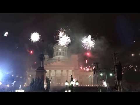Helsinque Finlândia - Ano Novo 2014 - Praça Senat - Senatintori - Fogos de artifício